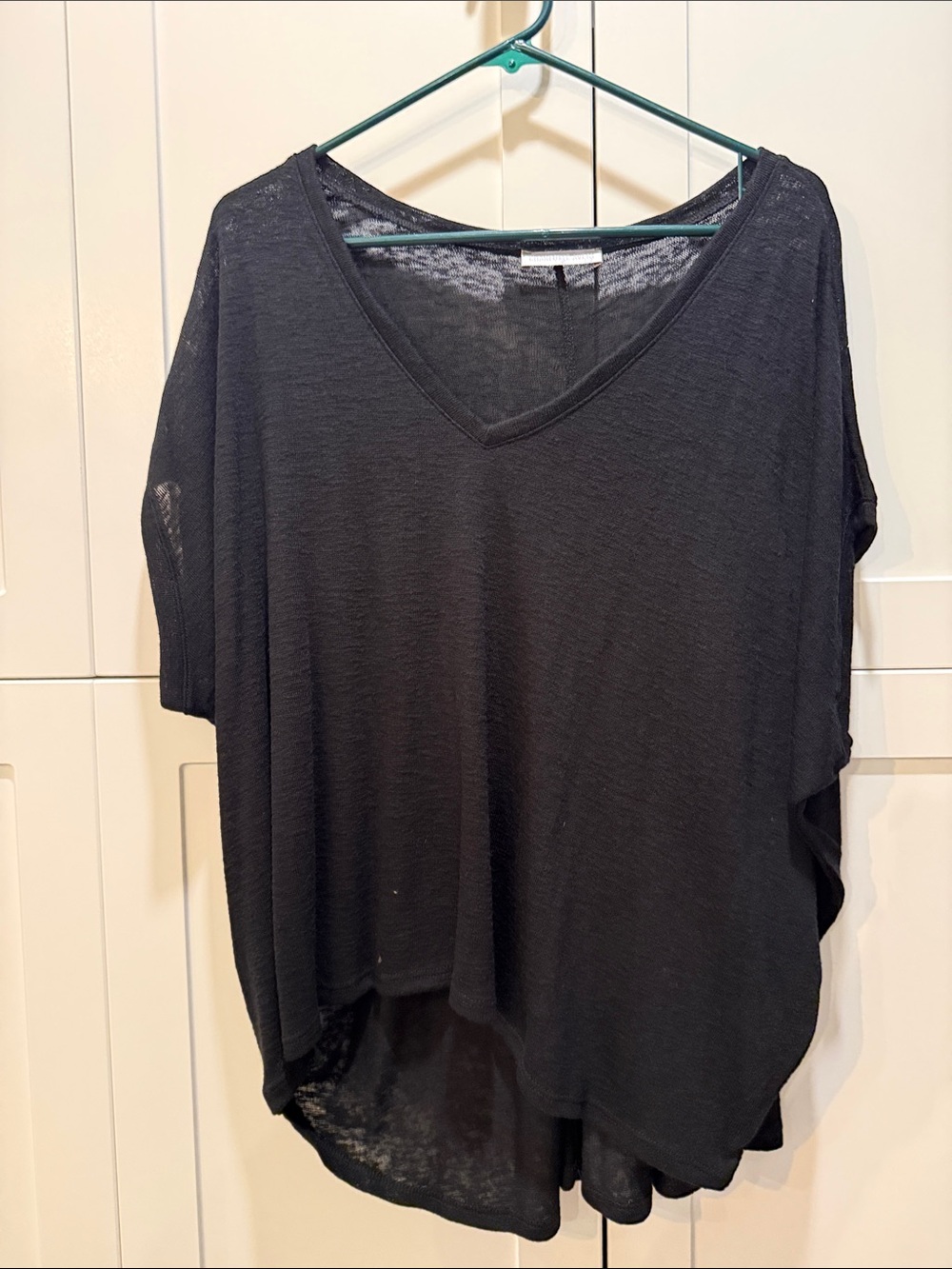 Relaxed Black V-Neck Women’s Tunic Top